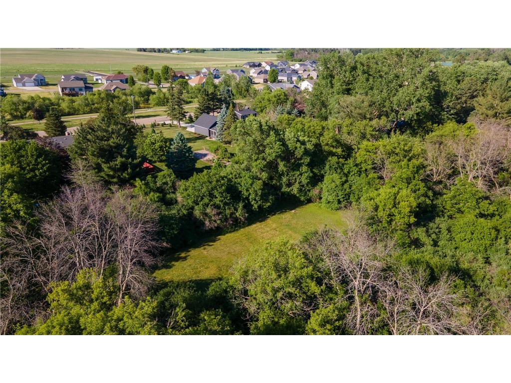 1914 12th Avenue NE Austin MN 55912 - Dobbins Creek 7089021 image77