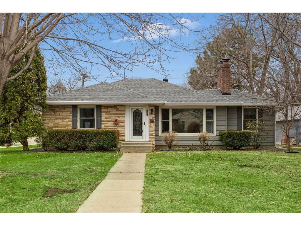 1914 Holton Street Roseville MN 55113 7063714 image1