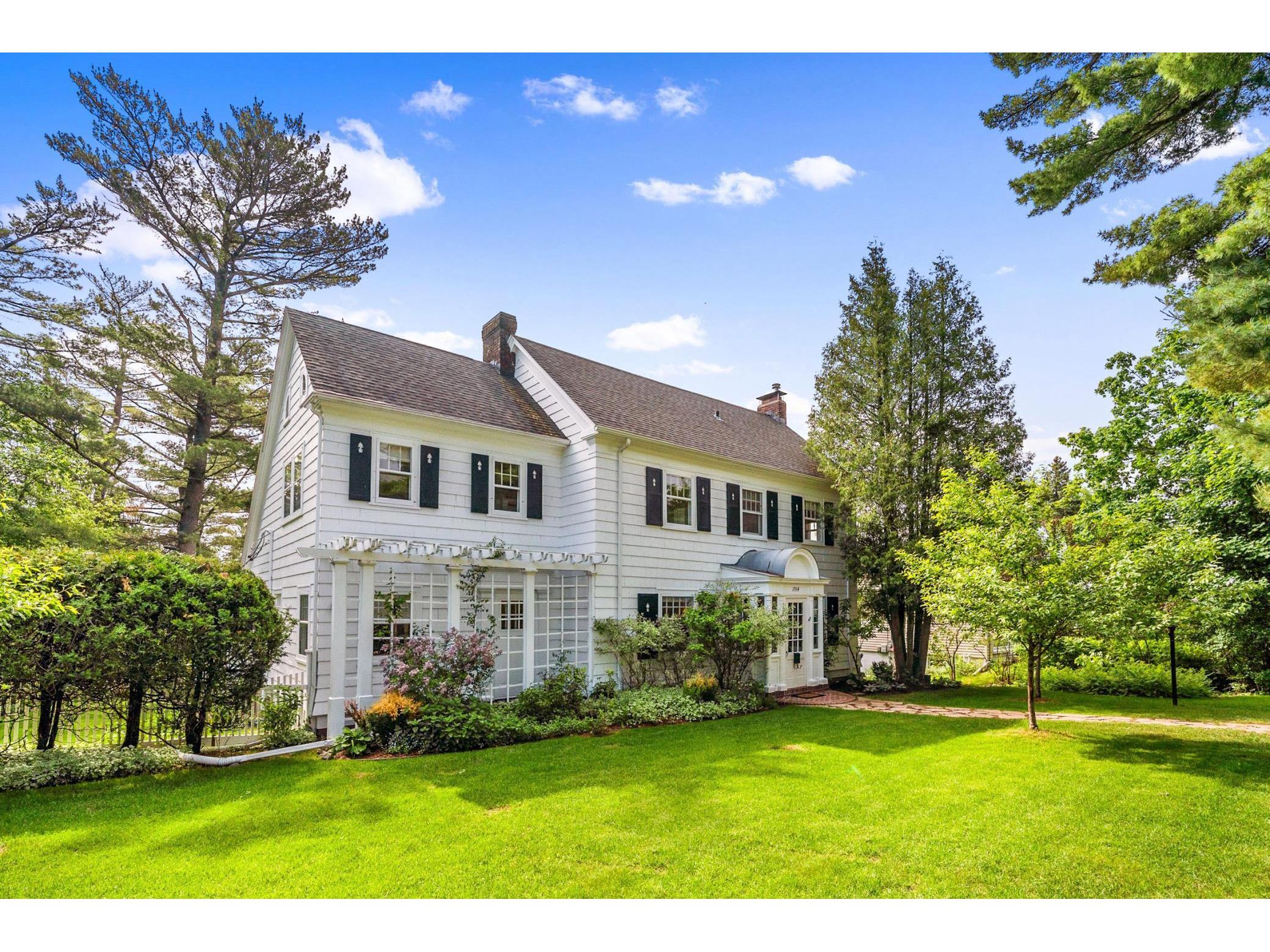 1914 Lakeview Drive, Duluth, MN 55803 MLS 6009769 Edina Realty