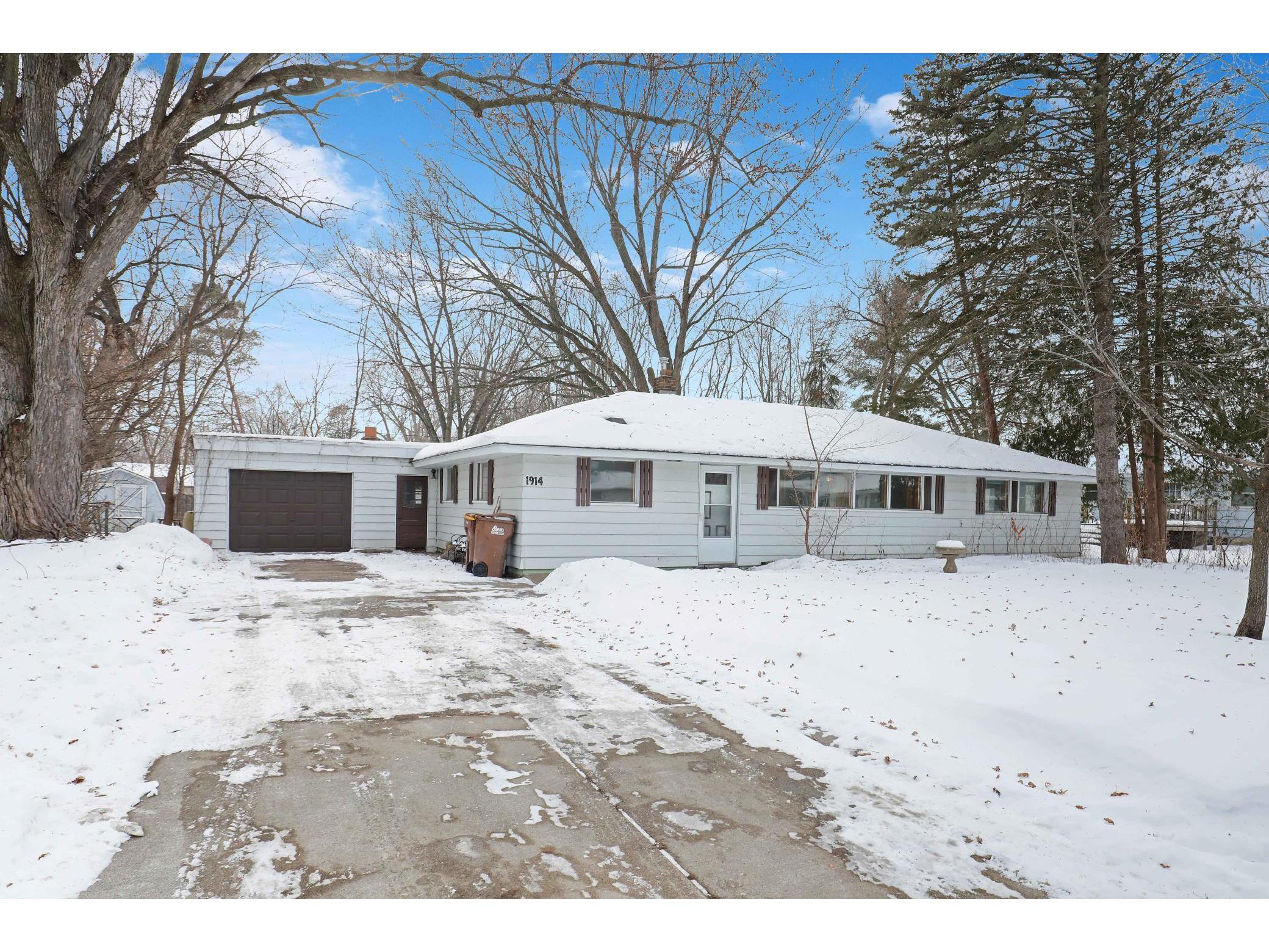 1914 Lombardy Lane, White Bear Lake, MN 55110 MLS 6147816 Edina Realty