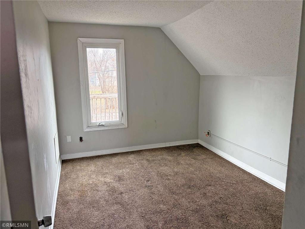 1914 Penn Avenue N Minneapolis MN 55411 7038230 image12