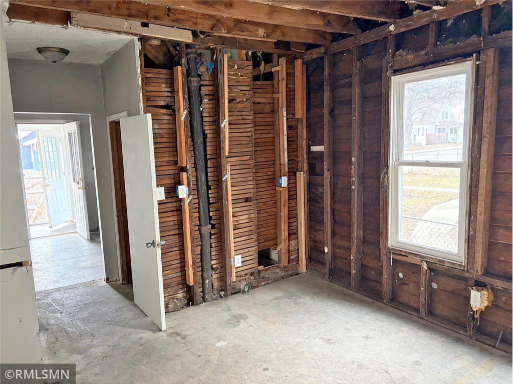 1914 Penn Avenue N Minneapolis MN 55411 7038230 image8