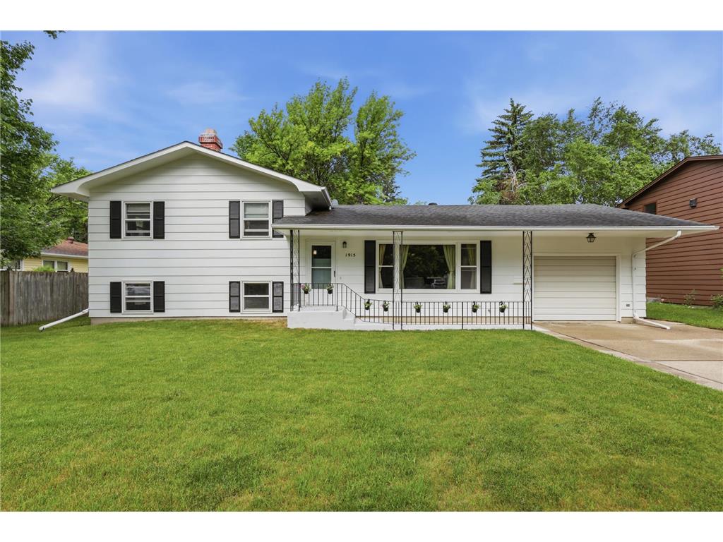 1915 11th Street S Moorhead MN 56560 7096675 image1