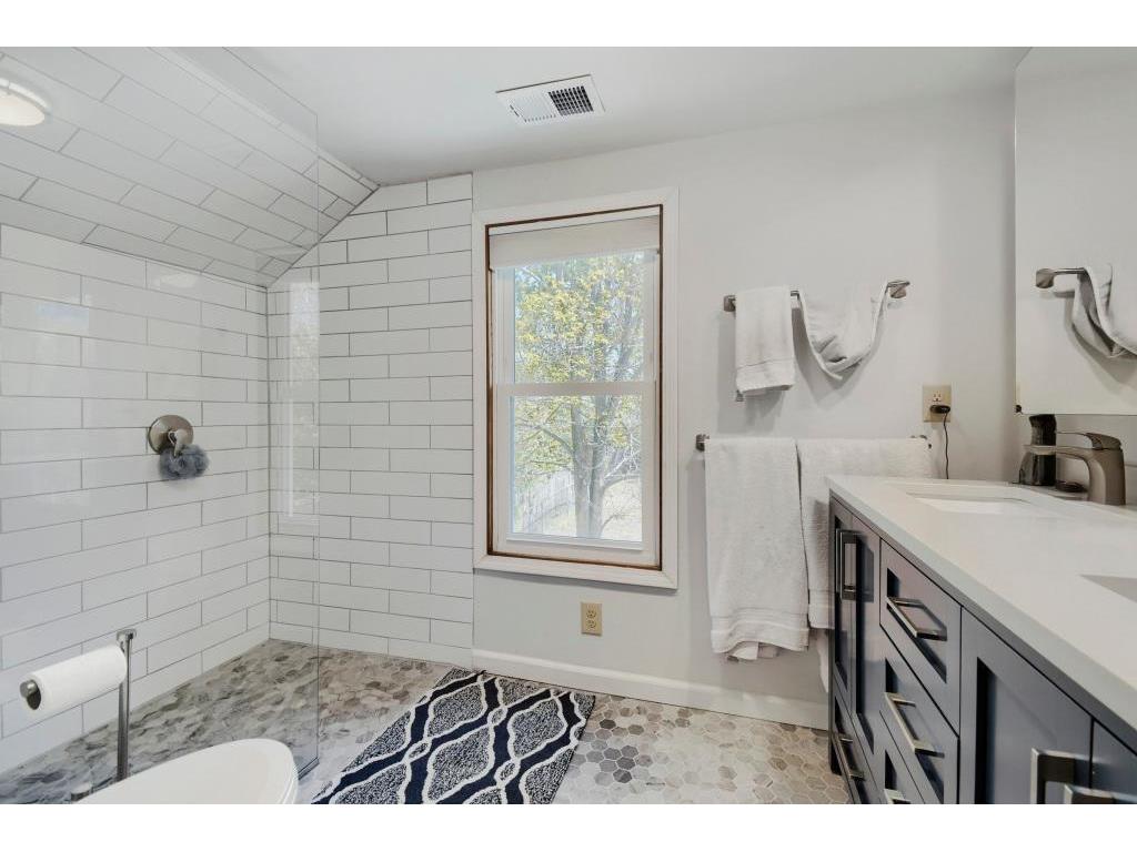 1915 3rd Street NE Minneapolis MN 55418 7074754 image19