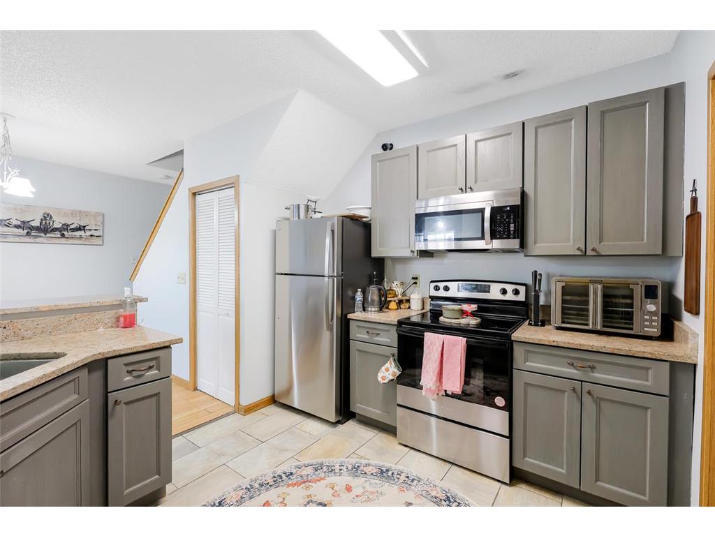 1915 Bluestem Lane Shoreview MN 55126 7066285 image15
