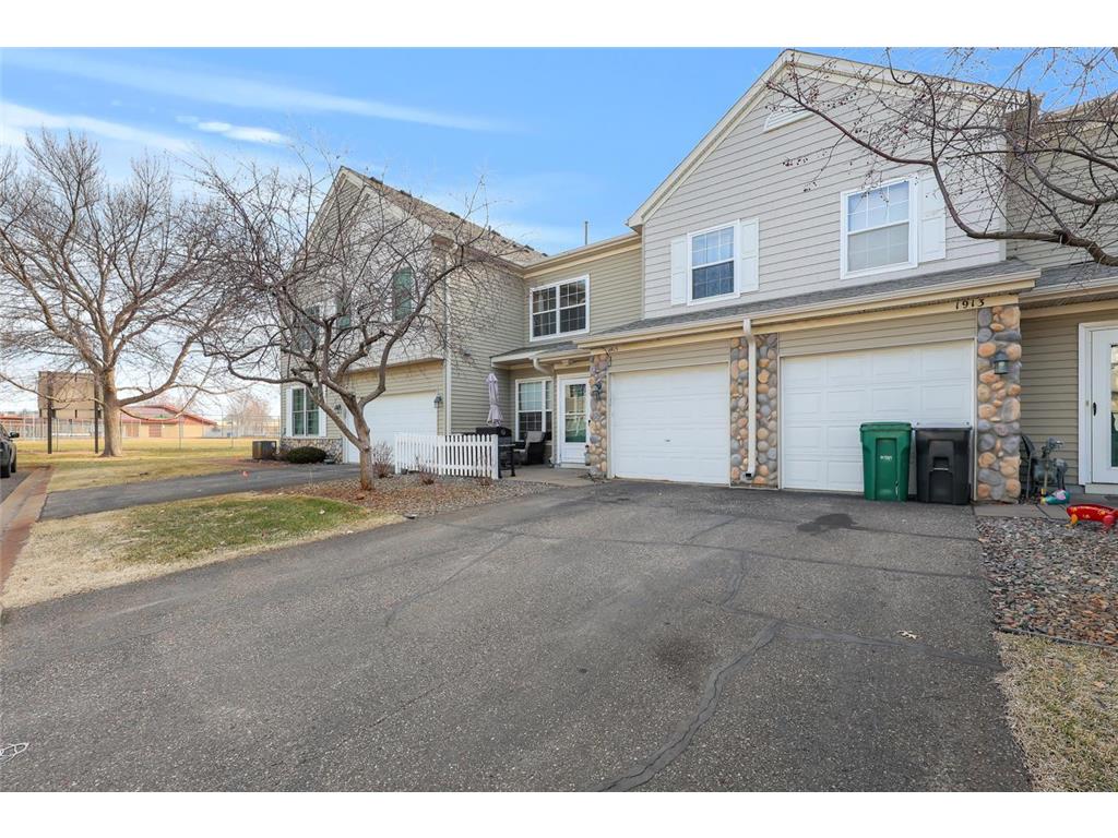 1915 Bluestem Lane Shoreview MN 55126 7066285 image2