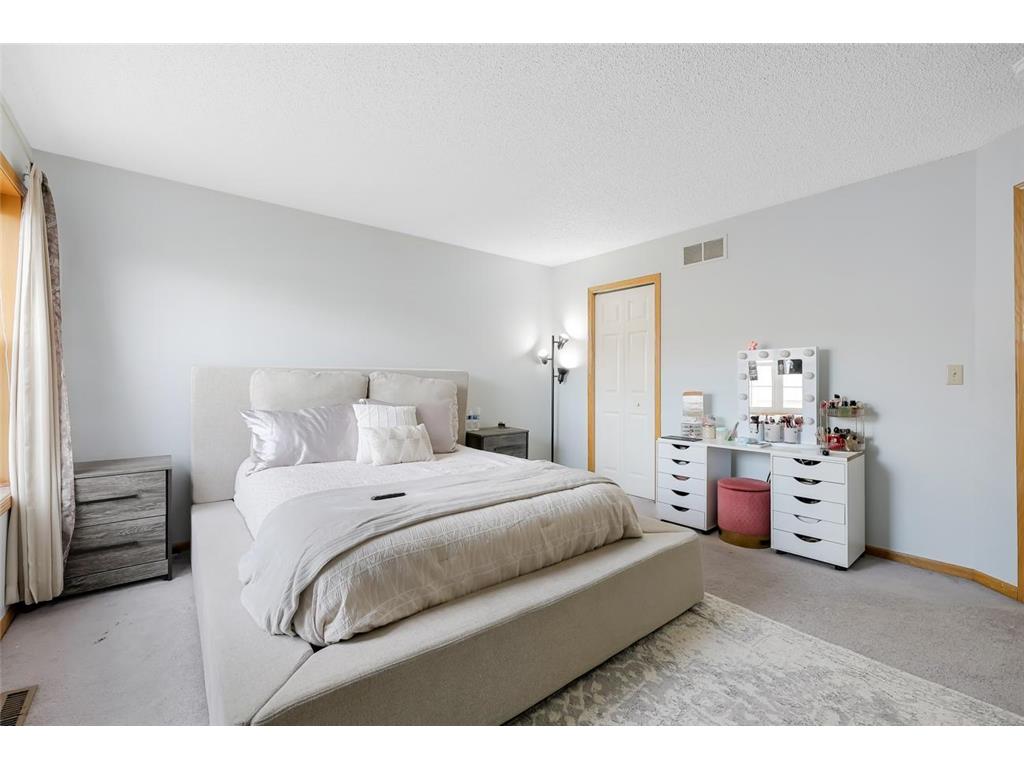1915 Bluestem Lane Shoreview MN 55126 7066285 image20