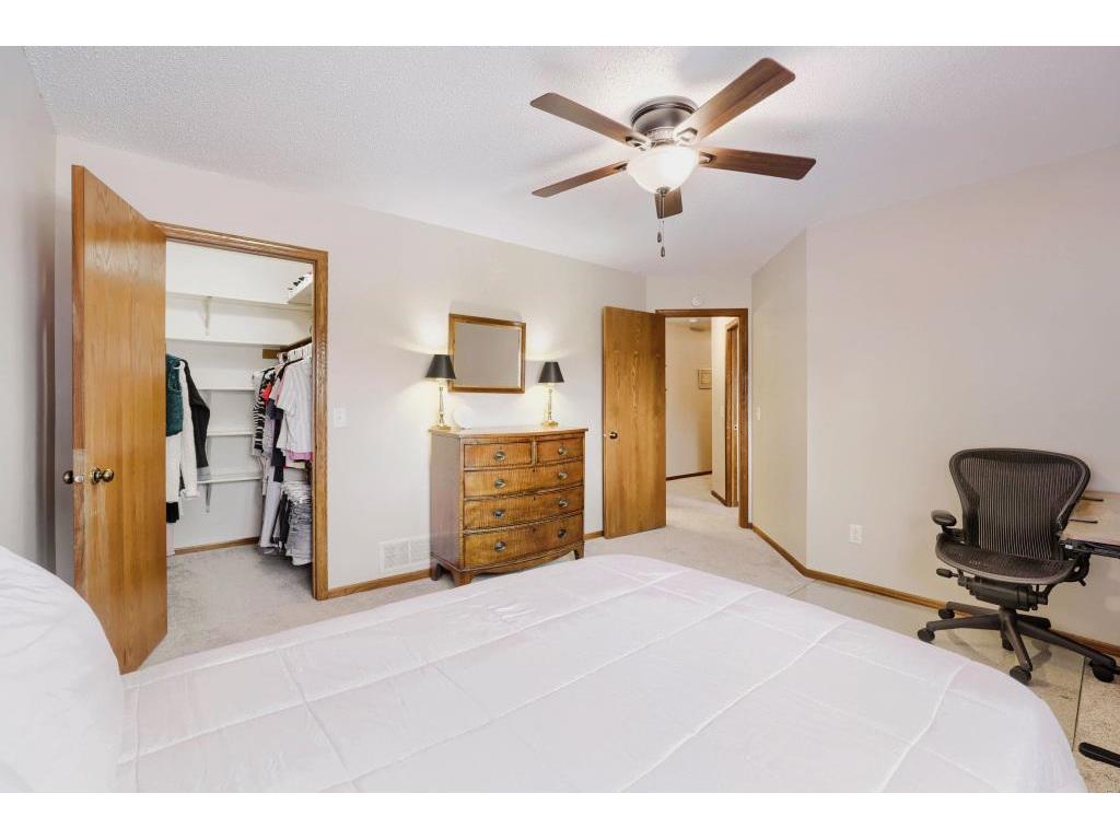 1915 E 122nd Street Burnsville MN 55337 7071156 image12