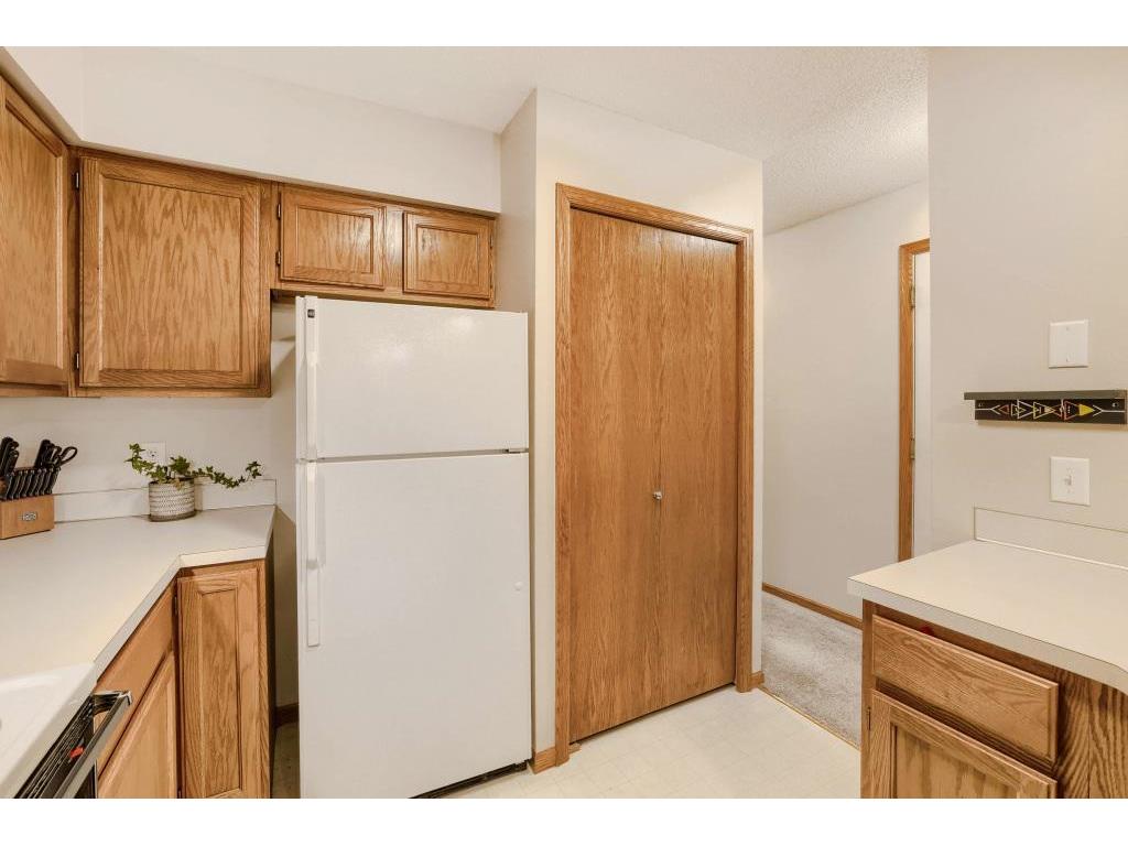 1915 E 122nd Street Burnsville MN 55337 7071156 image4