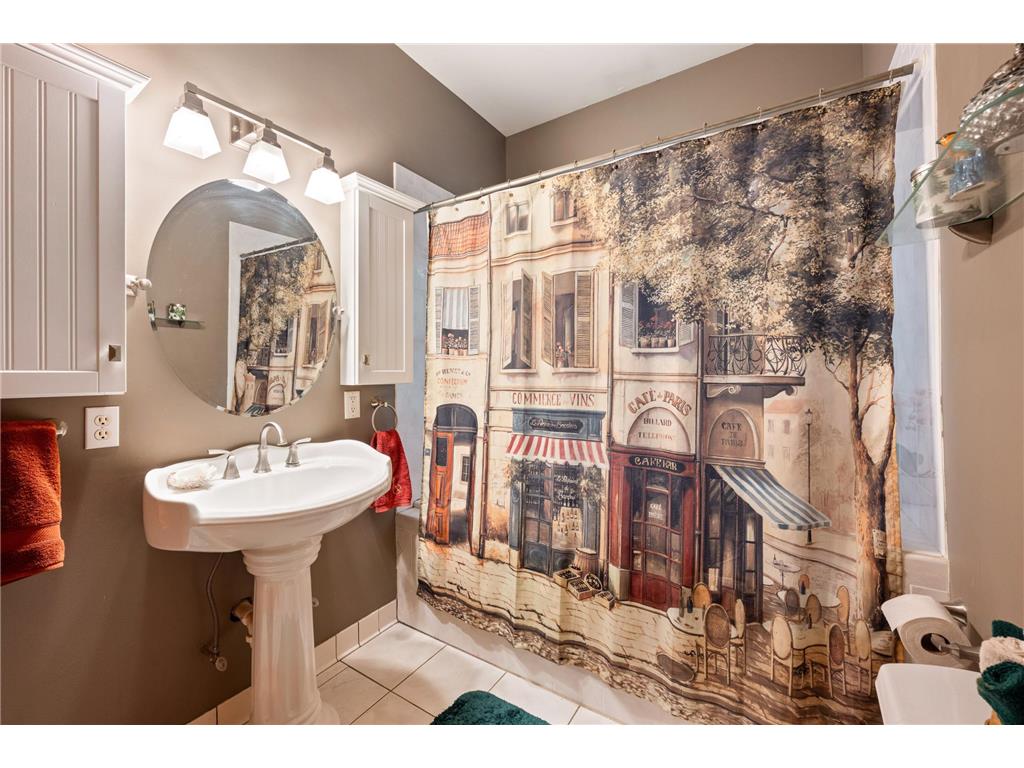1915 Fremont Avenue S Minneapolis MN 55403 7062801 image24