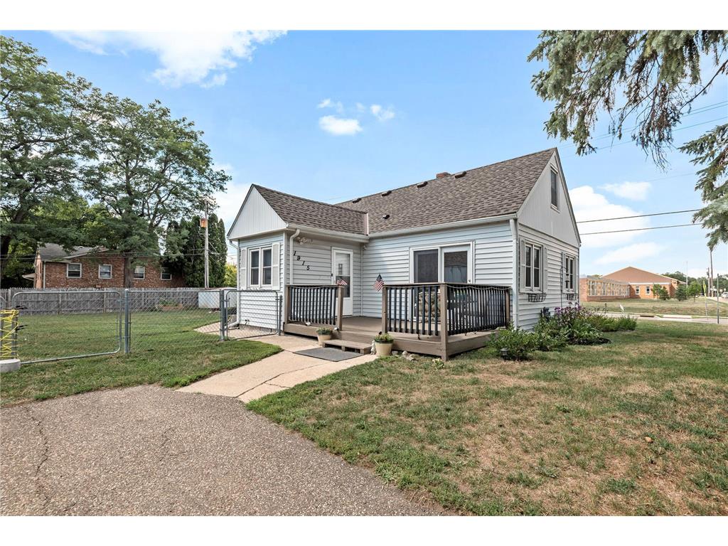 1915 Manton Street Maplewood MN 55109 6410994 image1
