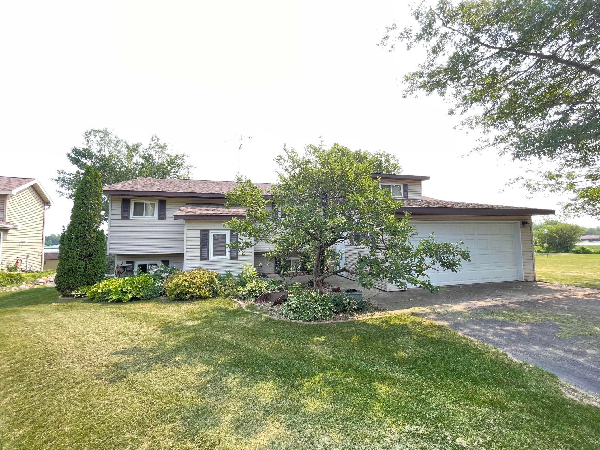 1915 White Cloud Drive E, Isle, MN, 56342 MLS 6072165 Edina Realty