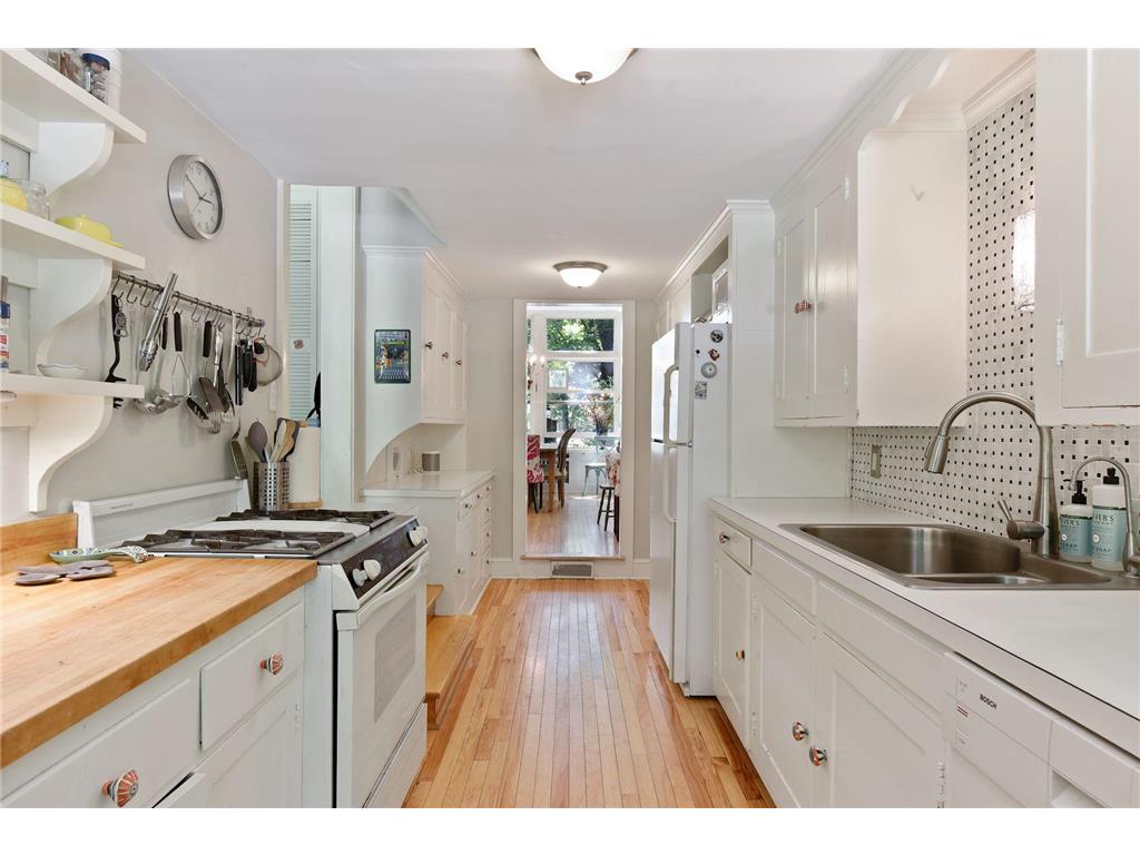 19155 Ramsey Road Deephaven MN 55391 - Lake Minnetonka 7072300 image13
