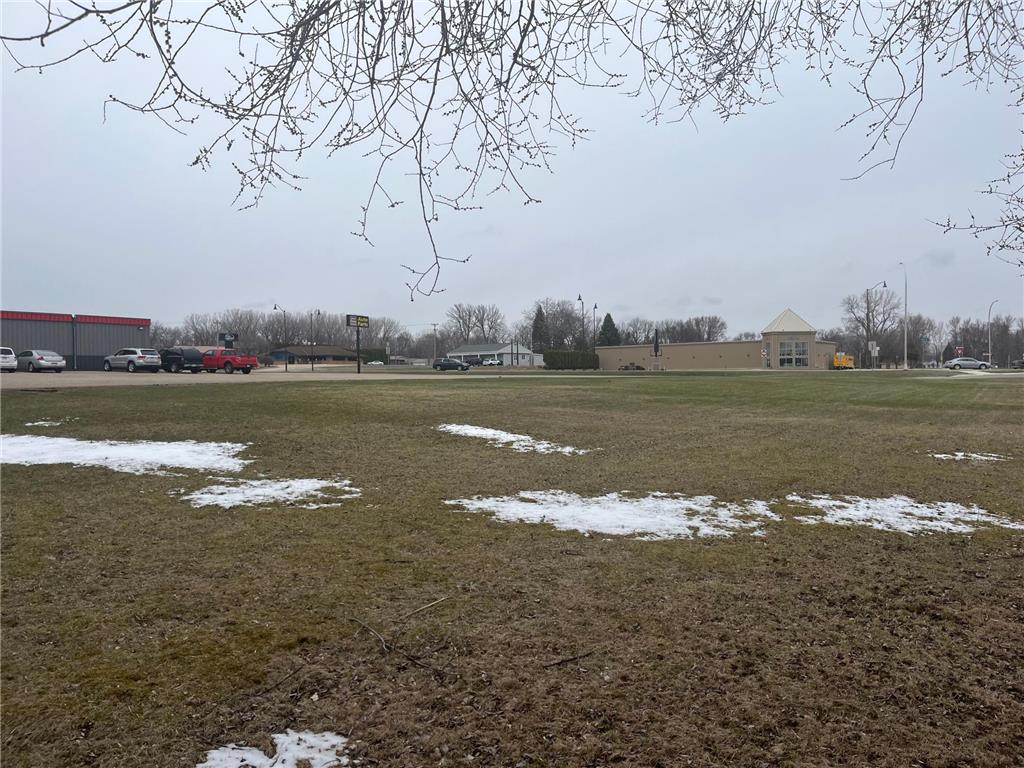 1916 E Main Street Albert Lea MN 56007 6696620 image4