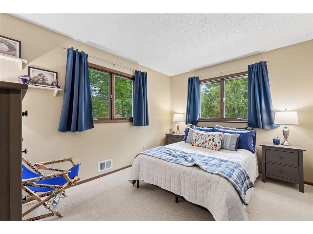 1916 Evergreen Echo Woodbury MN 55125 7052779 image15