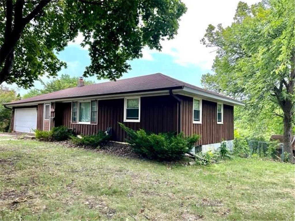 1916 Hillsboro Avenue N Golden Valley MN 55427 6413242 image1