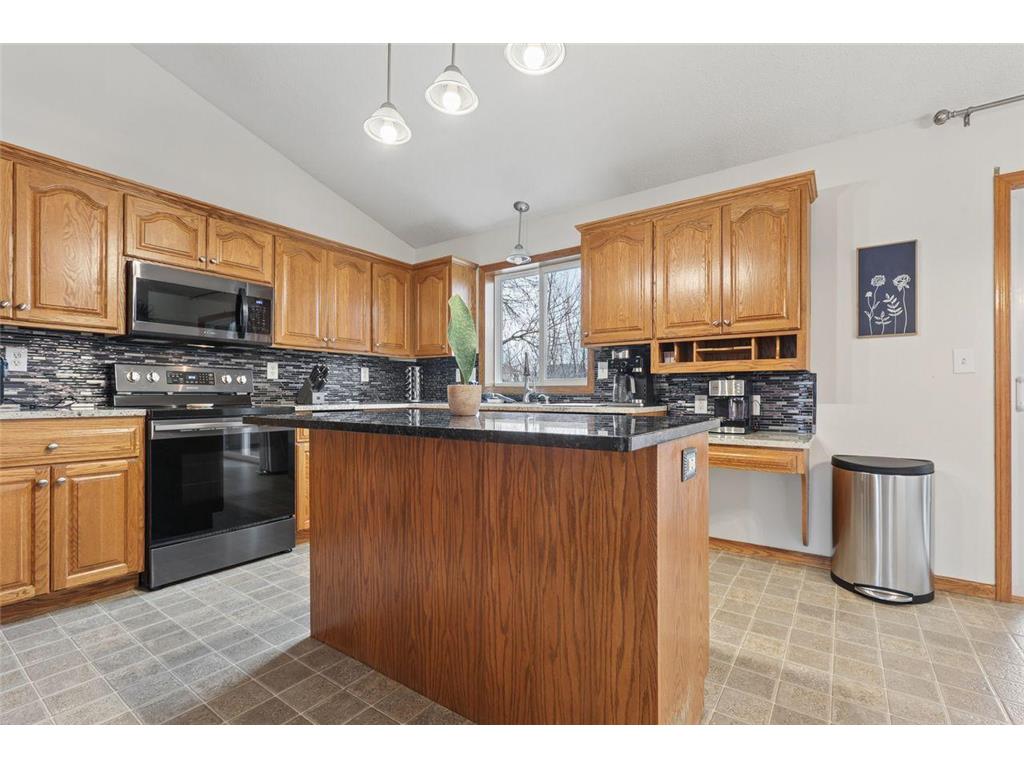 1917 7th Street N Sartell MN 56377 7012030 image8