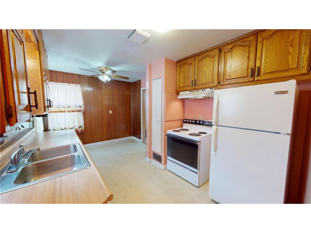 1917 Bimelich Lane Albert Lea MN 56007 7017616 image7