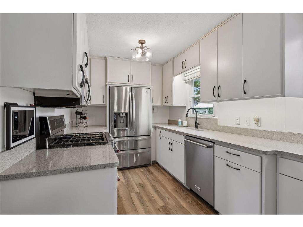 1917 Dixon Drive Bloomington MN 55431 7066672 image16