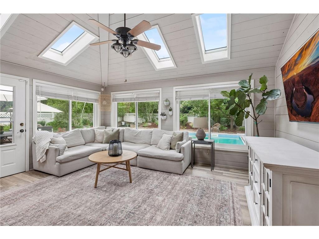 1917 Dixon Drive Bloomington MN 55431 7066672 image20