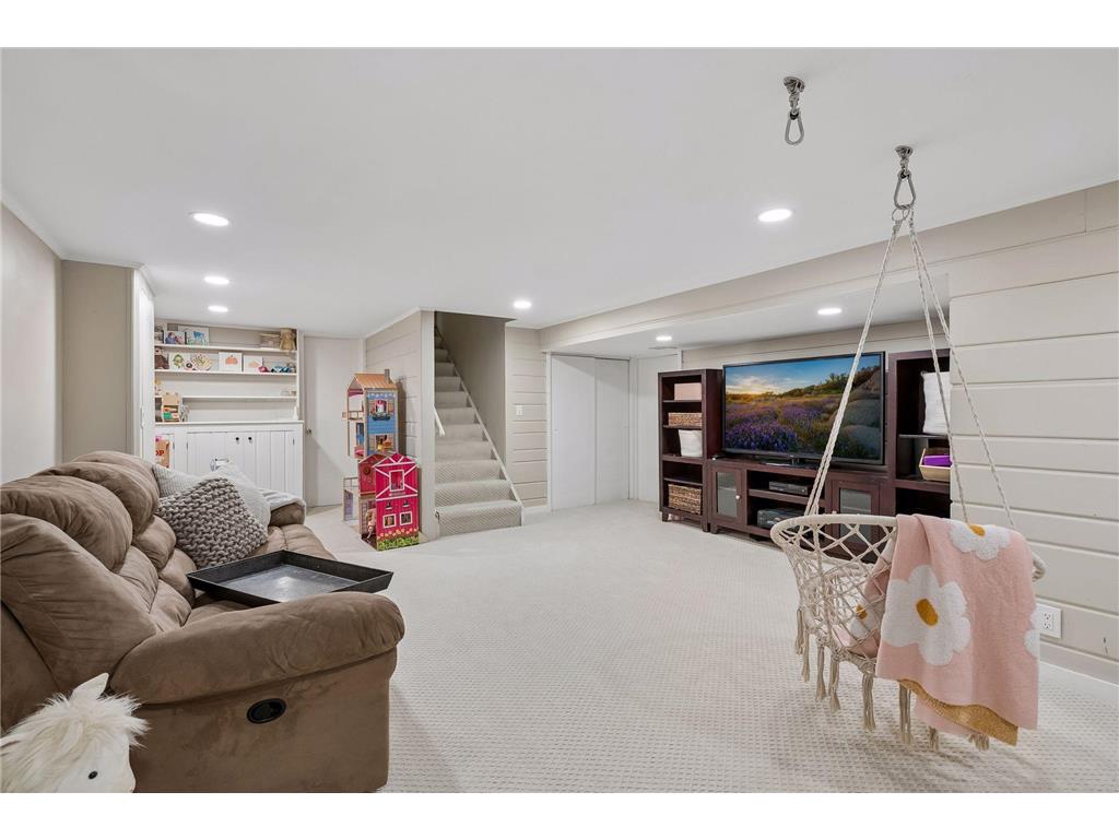 1917 Dixon Drive Bloomington MN 55431 7066672 image33