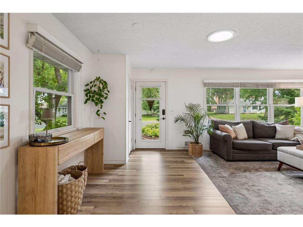 1917 Dixon Drive Bloomington MN 55431 7066672 image7