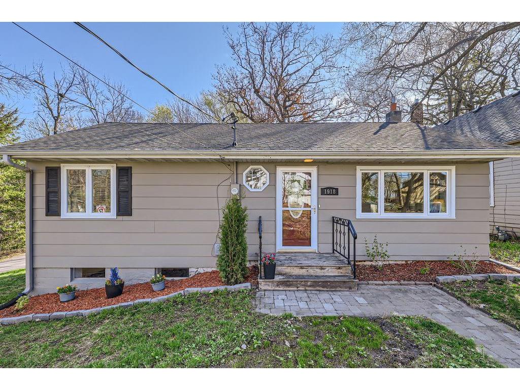 1918 Mahtomedi Avenue Mahtomedi MN 55115 6679561 image1