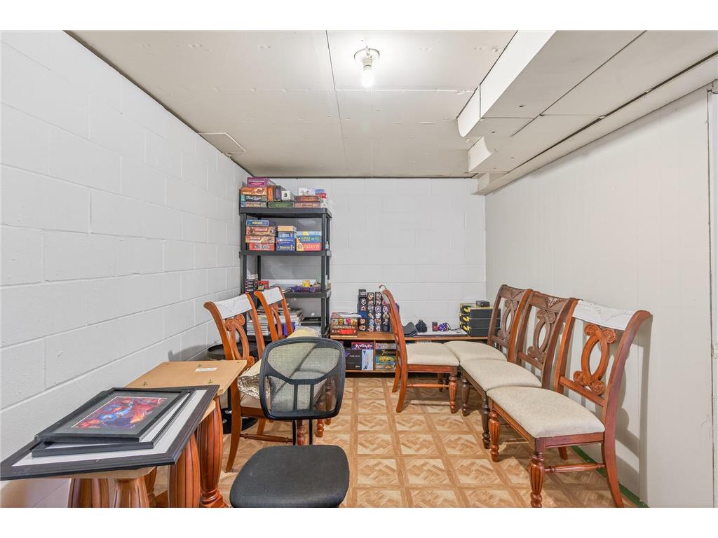 1918 Upper Afton Road E Saint Paul MN 55119 7000960 image25