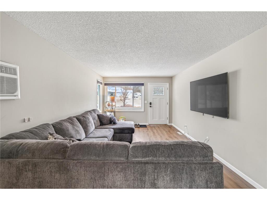 1918 Upper Afton Road E Saint Paul MN 55119 7000960 image3