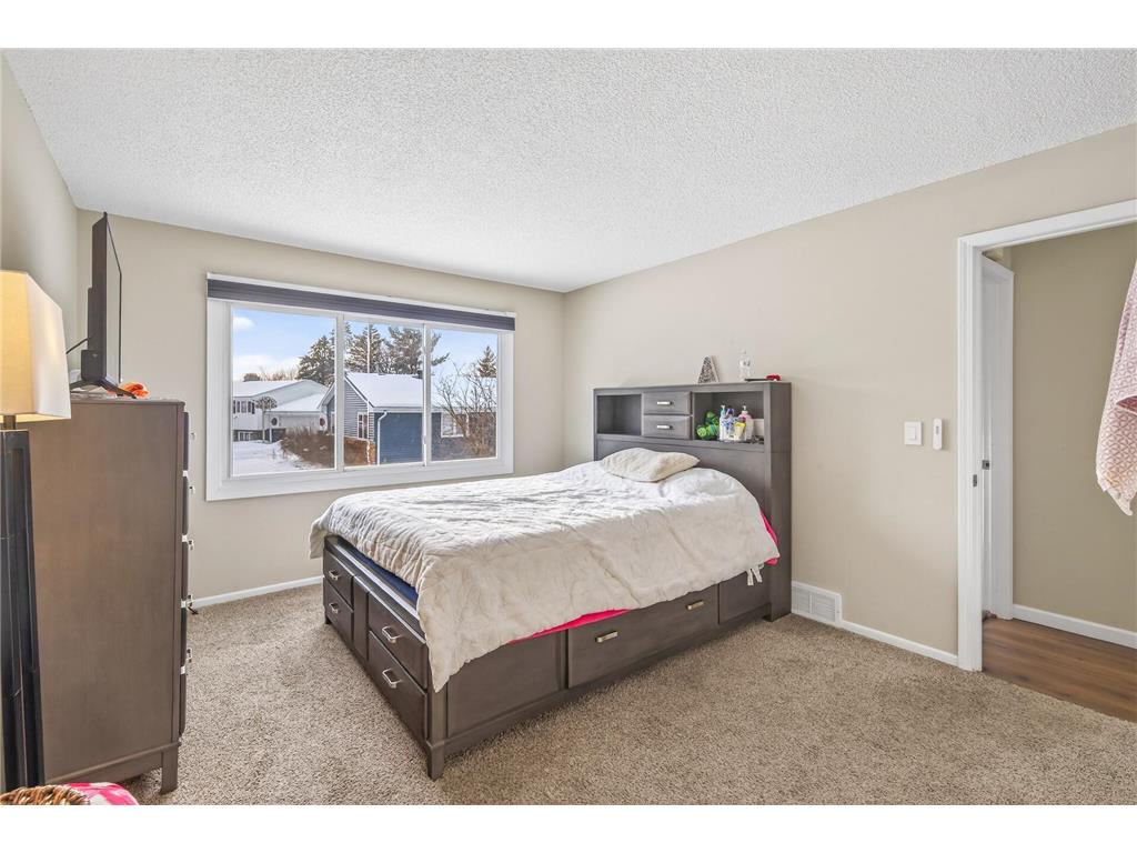 1918 Upper Afton Road E Saint Paul MN 55119 7000960 image9