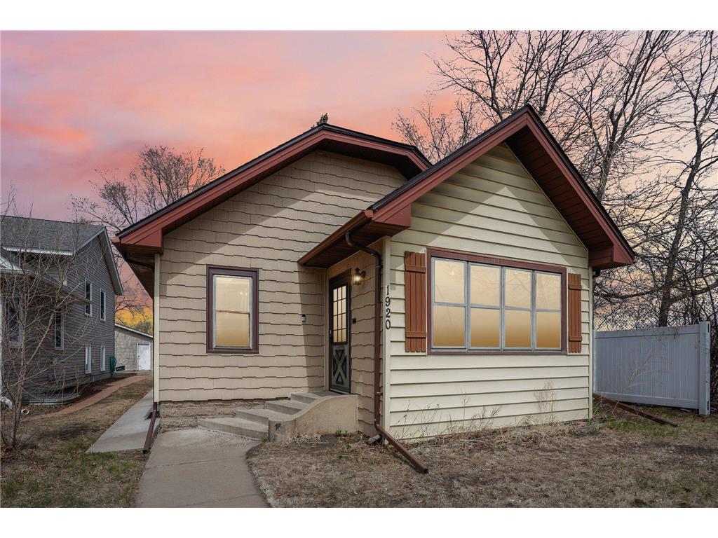 1920 E 26th Street Minneapolis MN 55404 6700044 image1