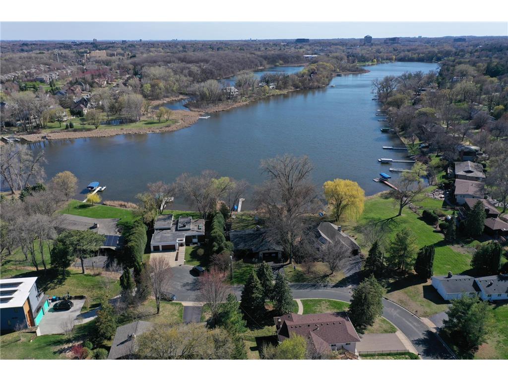 1920 Kyle Place Golden Valley MN 55422 - Sweeney Lake 6712998 image1