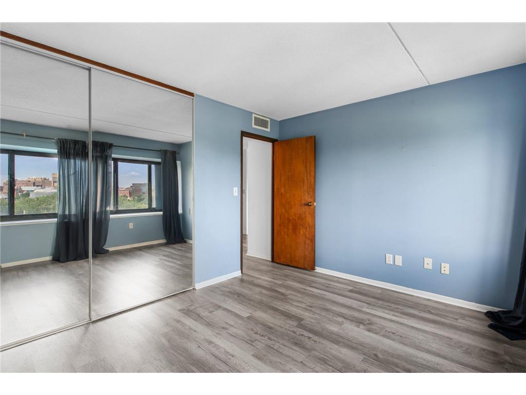 1920 S 1st Street #408 Minneapolis MN 55454 6743317 image18