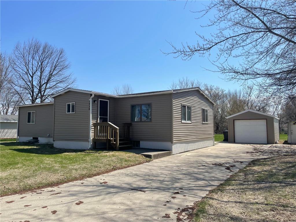 1920 Spruce Avenue Worthington MN 56187 6659923 image1