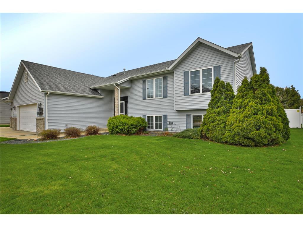 1920 Sunlight Avenue SE Owatonna MN 55060 6527881 image1