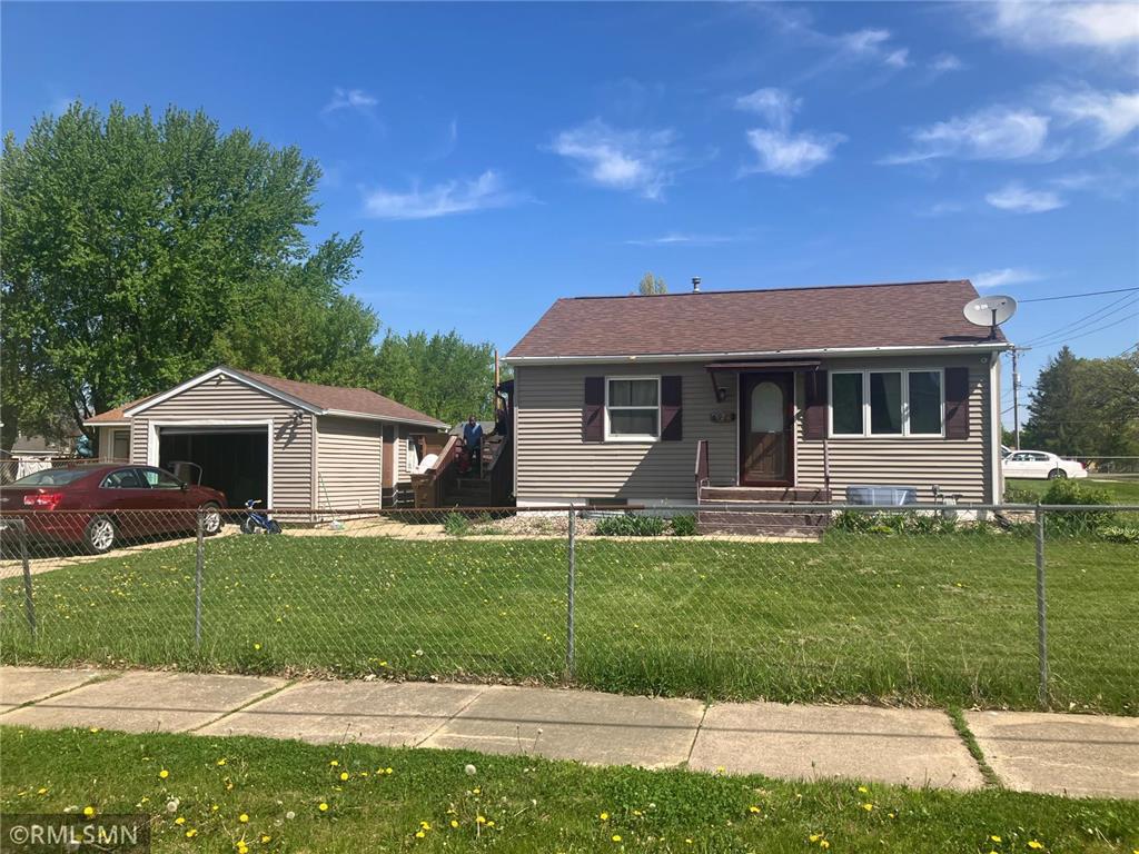 1921 3rd Avenue NE Austin MN 55912 6720003 image1