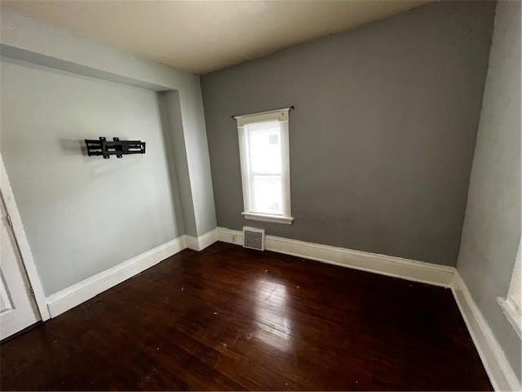 1921 Queen Avenue N Minneapolis MN 55411 7065470 image10