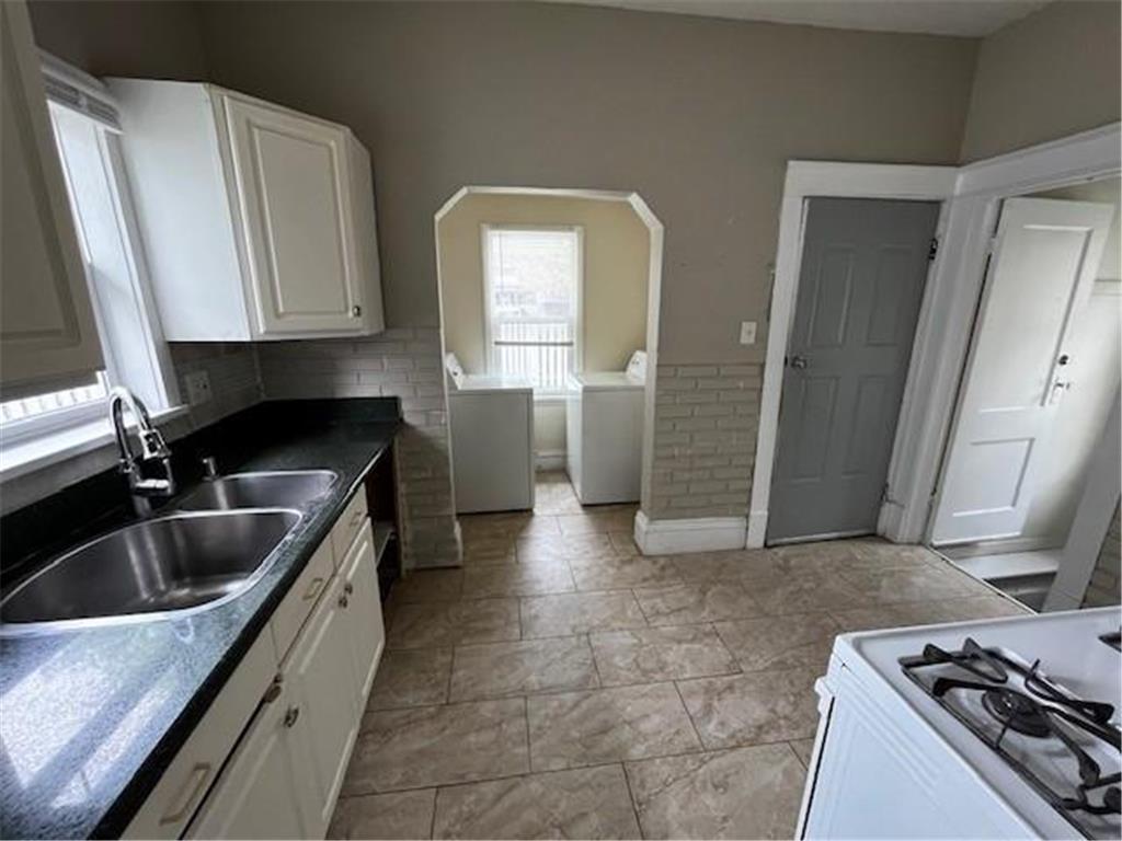 1921 Queen Avenue N Minneapolis MN 55411 7065470 image14