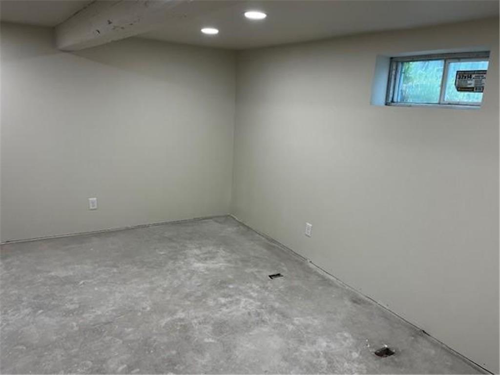 1921 Queen Avenue N Minneapolis MN 55411 7065470 image17