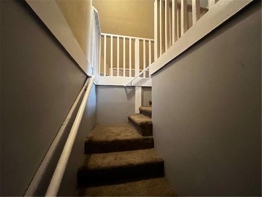 1921 Queen Avenue N Minneapolis MN 55411 7065470 image23