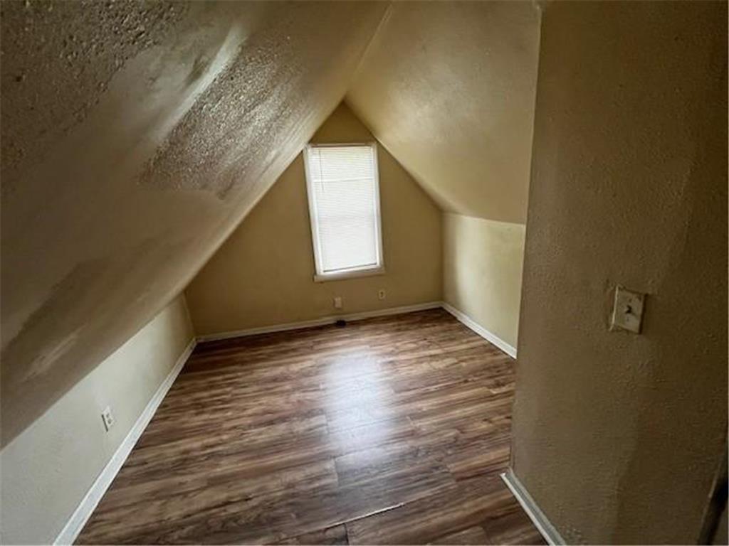 1921 Queen Avenue N Minneapolis MN 55411 7065470 image24
