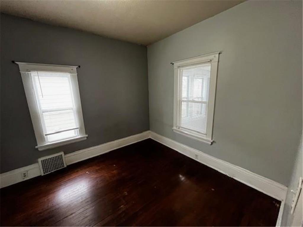 1921 Queen Avenue N Minneapolis MN 55411 7065470 image9