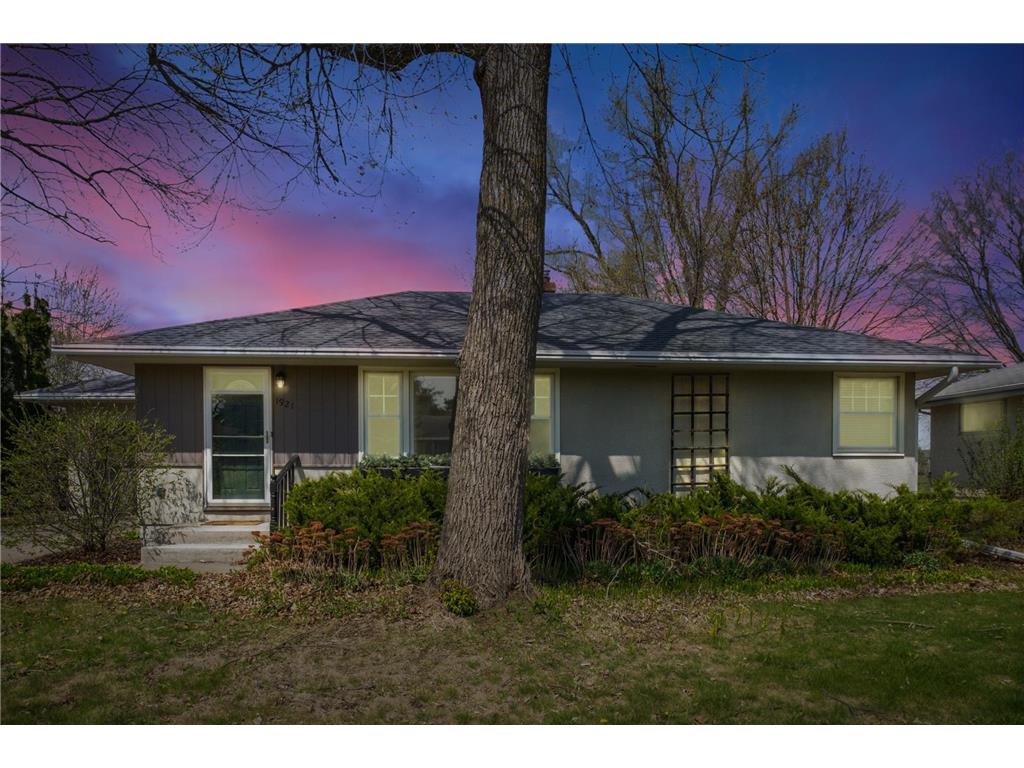 1921 Shryer Avenue W Roseville MN 55113 6704474 image1