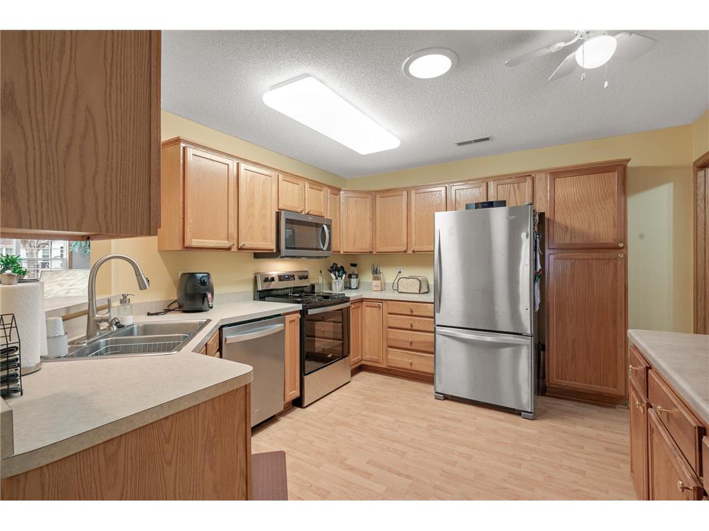 19219 King Court NW Elk River MN 55330 6488307 image1