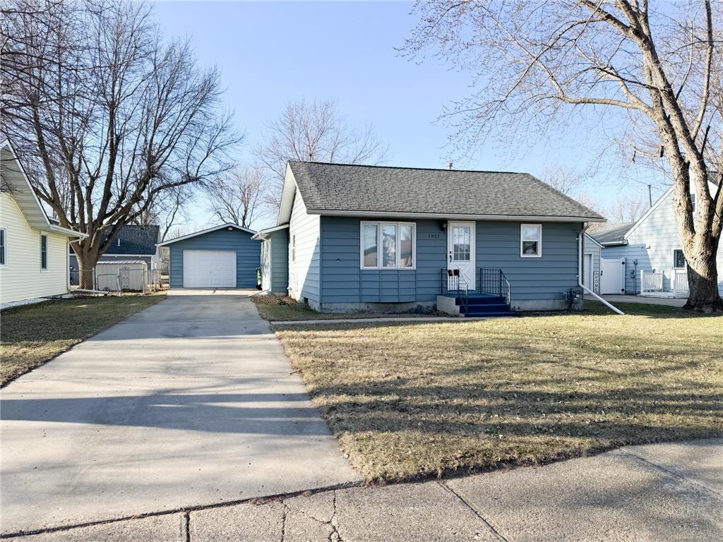 1922 Cedar Avenue Worthington MN 56187 6507126 image1