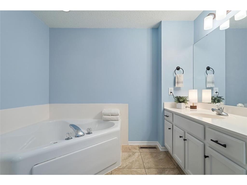 1923 Bluestem Lane #22 Shoreview MN 55126 7035939 image15