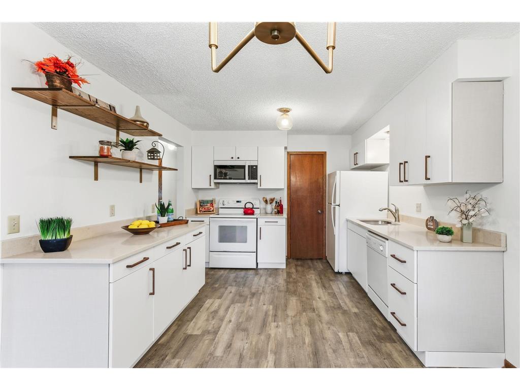 1923 Fox Ridge Drive #B West Saint Paul MN 55118 7017709 image2