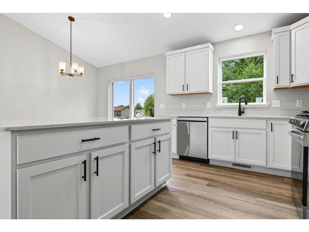 1923 Pierce Street S Cambridge MN 55008 7104726 image14