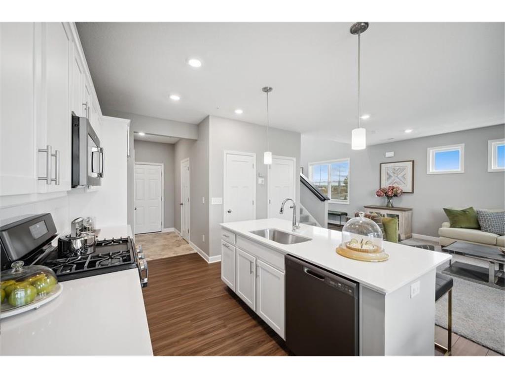 1923 Tyrone Drive Shakopee MN 55379 6481005 image1