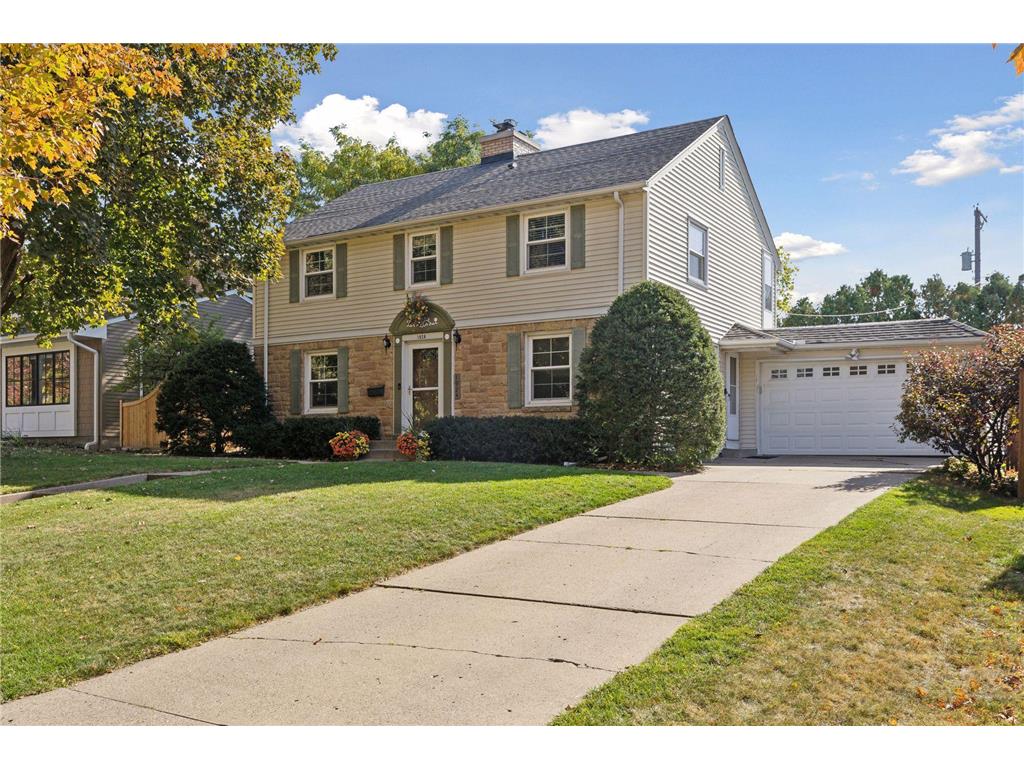 1924 Pinehurst Avenue Saint Paul MN 55116 6616293 image1